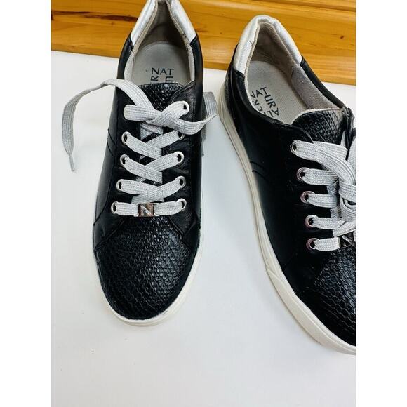 Naturalizer Women's Astara, Black Leather Sneaker, Size 8.5 - Picture 14 of 14